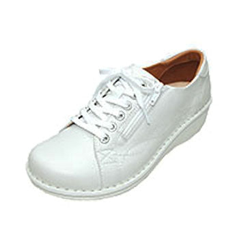 定番コレクションの商品一覧 | 歩きやすくて疲れないスニーカー