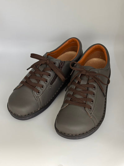 【ちょっと訳アリ*47】【23.0】No.18900 鹿革レースアップシューズ（グレージュ）