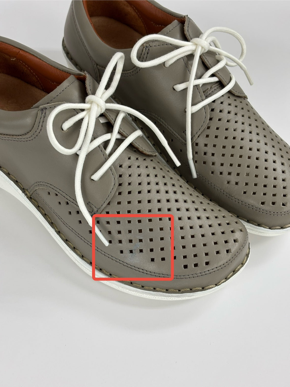 【ちょっと訳アリ*51】【23.0】No.10811 パンチングレースアップシューズ（トープグレー）