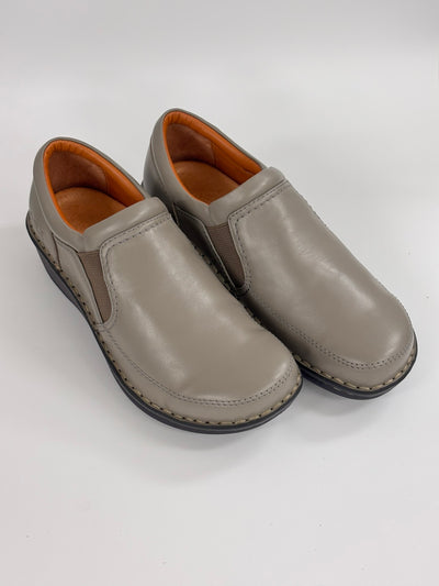 【ちょっと訳アリ*57】【22.0】No.10888 スリッポンシューズ（ブトープグレー）