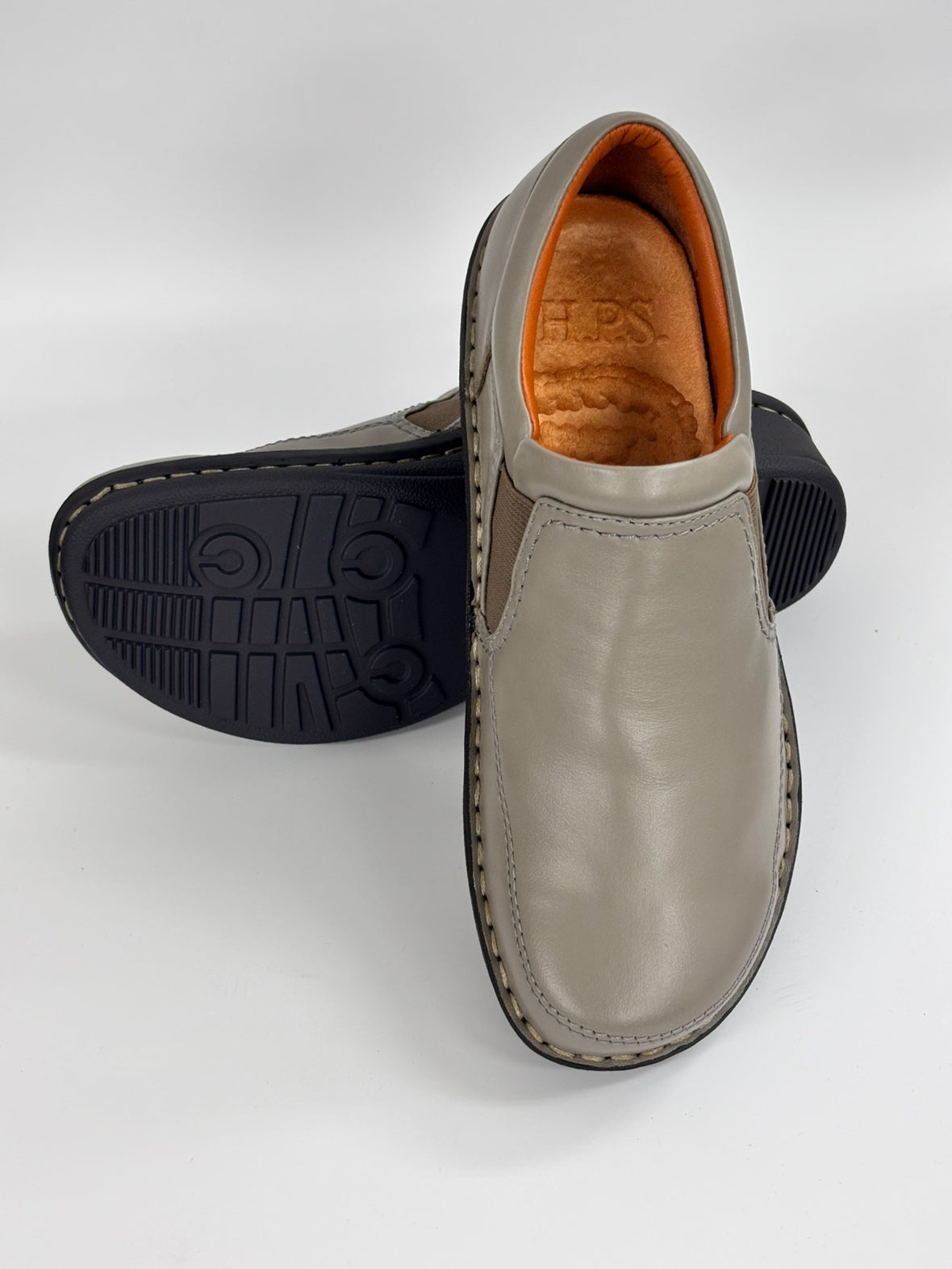 【ちょっと訳アリ*57】【22.0】No.10888 スリッポンシューズ（ブトープグレー）