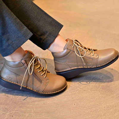 【25AW新作】No.60352 ハイカットスポーティシューズ（ブラック、ワイン、ココア）