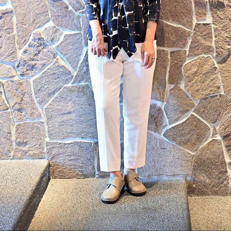 【ユニセックス】No.60812 定番ストラップシューズ（ブラック、キャメル、ダークブラウン、トープグレー）