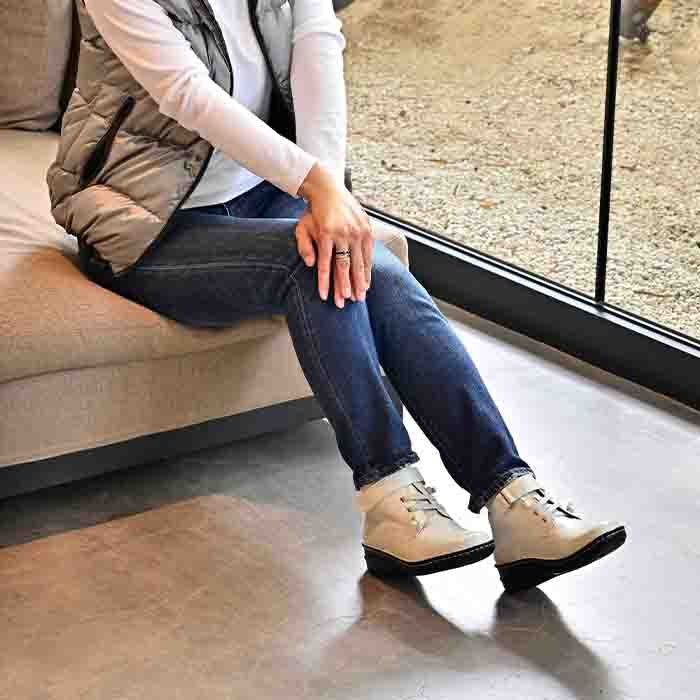 【25AW新作】No.30733 アンクルストラップブーツ（ブラック、ダークブラウン、オフホワイト）