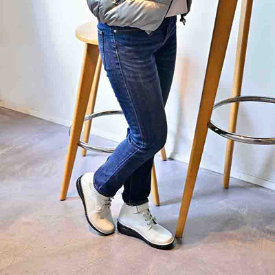 【25AW新作】No.30733 アンクルストラップブーツ（ブラック、ダークブラウン、オフホワイト）