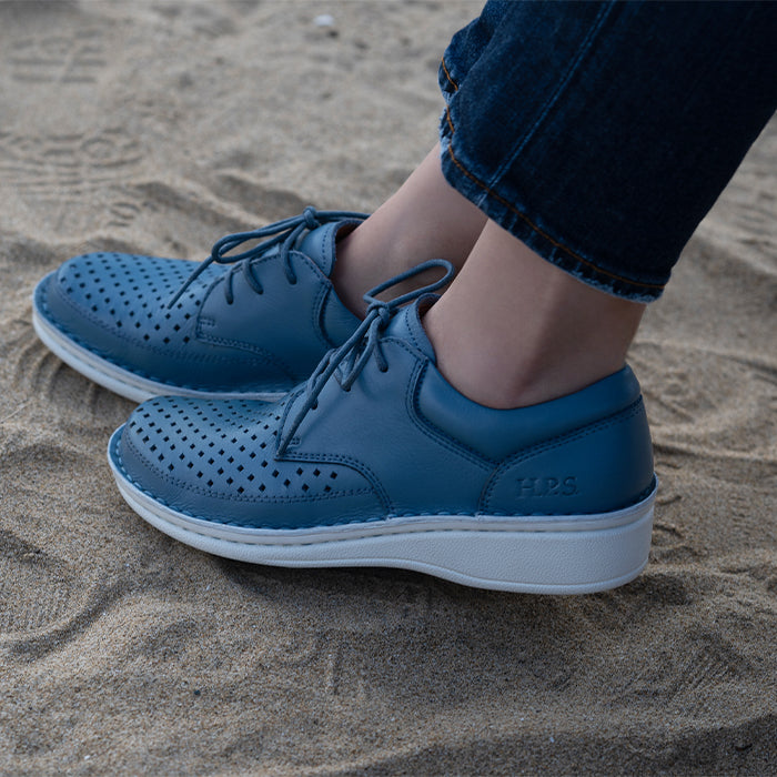 【SALE】No.60811　パンチングレースアップシューズ（スカイブルー、ピンク）