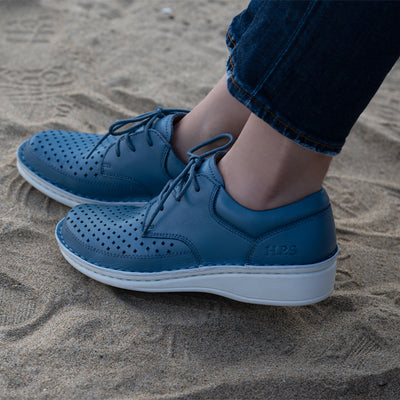 【SALE】No.60811　パンチングレースアップシューズ（スカイブルー、ピンク）