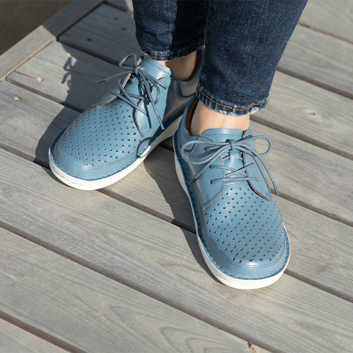 【SALE】No.60811　パンチングレースアップシューズ（スカイブルー、ピンク）