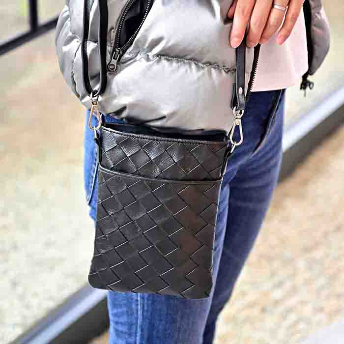 BM-0002　スマホショルダー／メッシュ（ブラック、ガンメタリック）