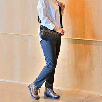 BM-0004　2wayショルダーバッグ／メッシュ（ブラック、ガンメタリック）