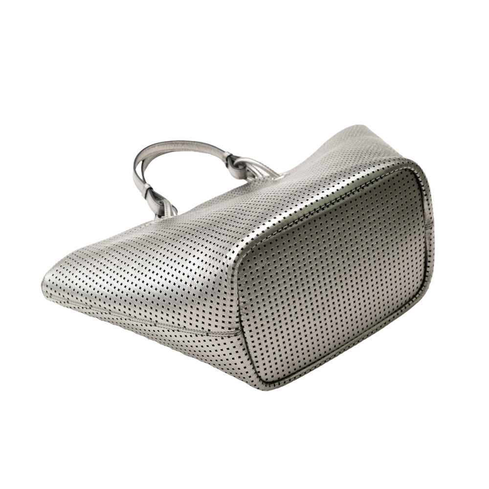 BP-0006　トートバッグ／パンチング（ブラック、ガンメタリック）